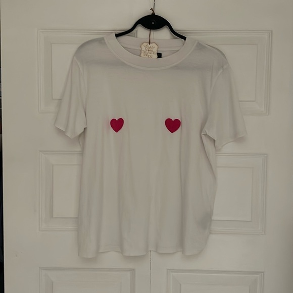 Brunette The Label Tops - Brunette The Label Classic Tee Double Hearts size M